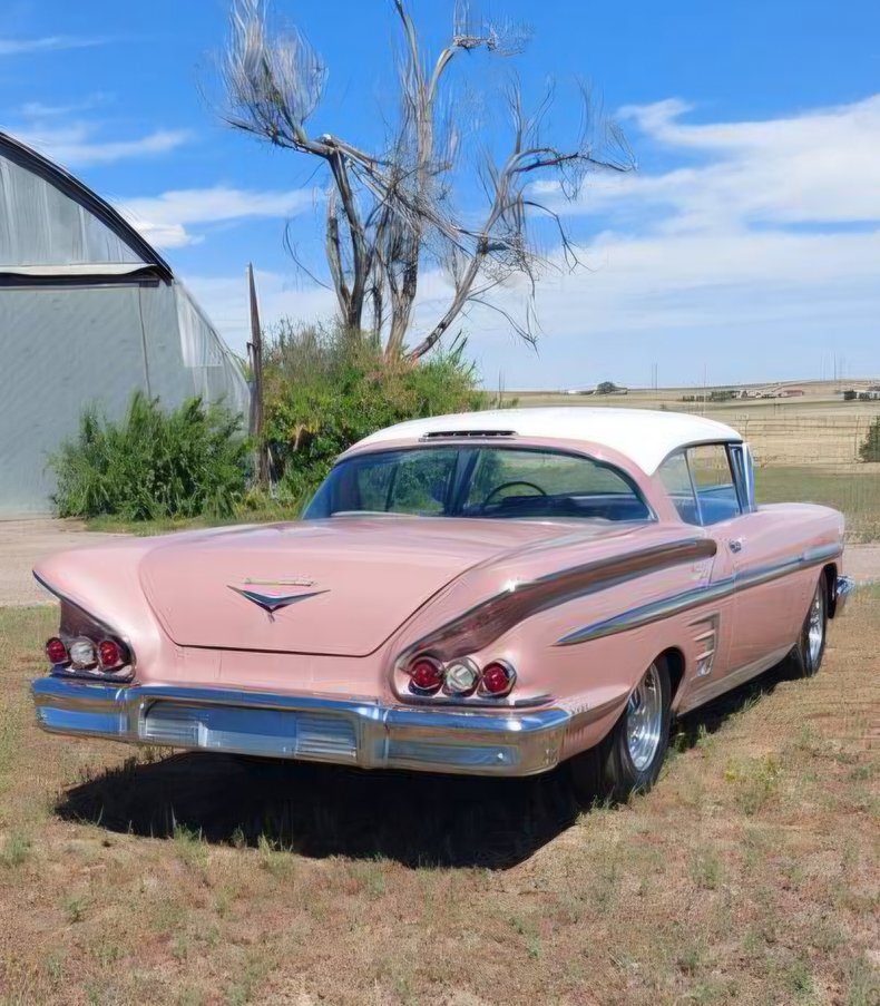 Coupe in Glendale, United States 4 - 18998612