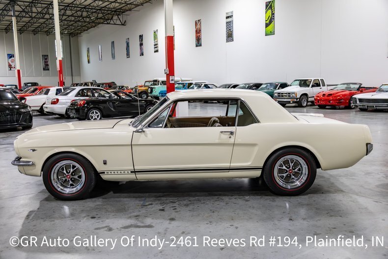 Coupe in Plainfield, United States 4 - 18998750