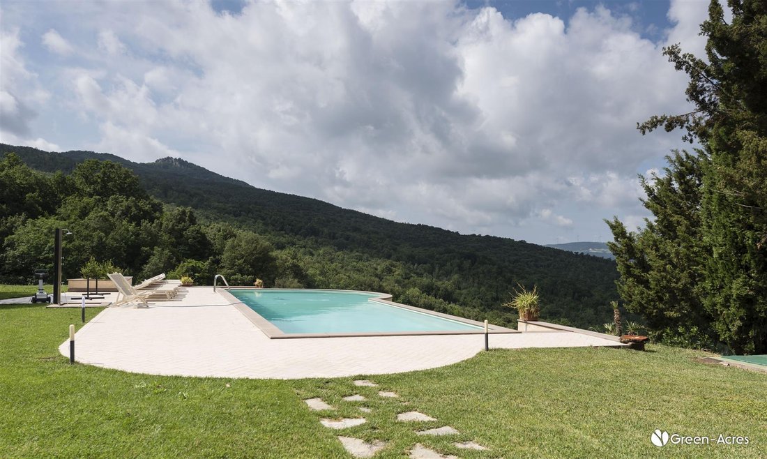 Estate in Lajatico, Tuscany, Italy 3 - 18998164