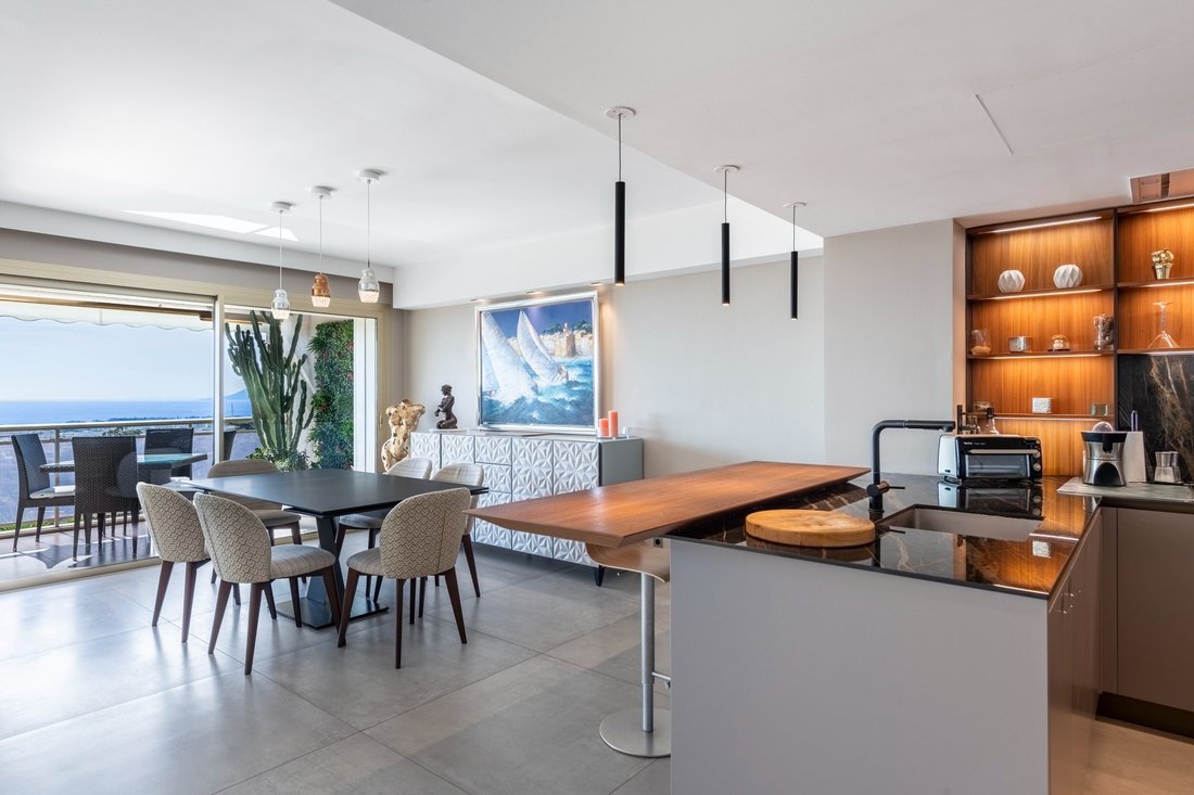 Apartment in Saint Nicolas, Cannes, France 3 - 18998787