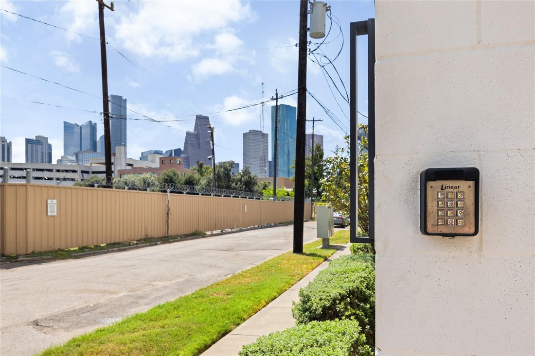 House in Houston, Texas, United States 5 - 18998666