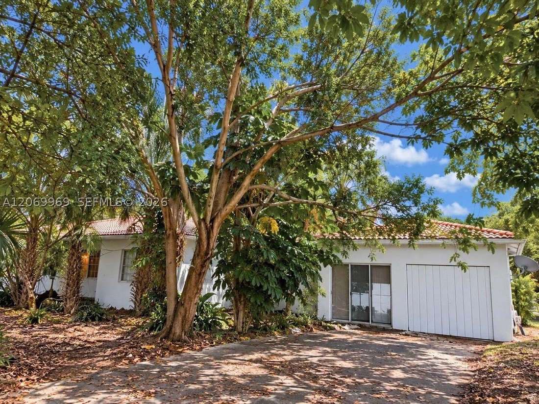 House in Miami, Florida, United States 3 - 18995543