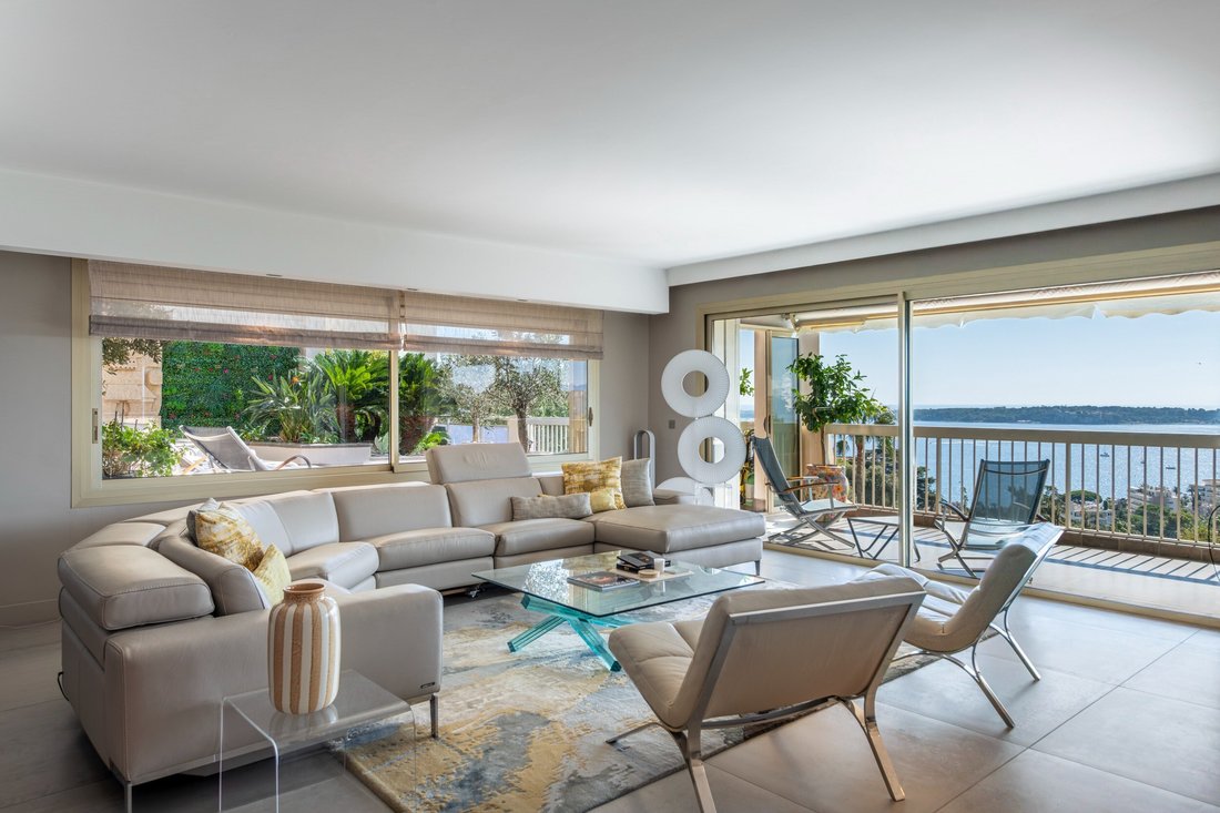 Apartment in Saint Nicolas, Cannes, France 5 - 18998787