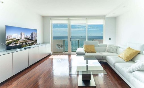 Condo in Bal Harbour, Florida, United States 1