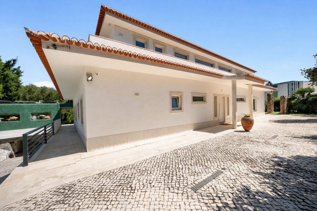 Villa in Belas, Lisbon, Portugal 3 - 18999586