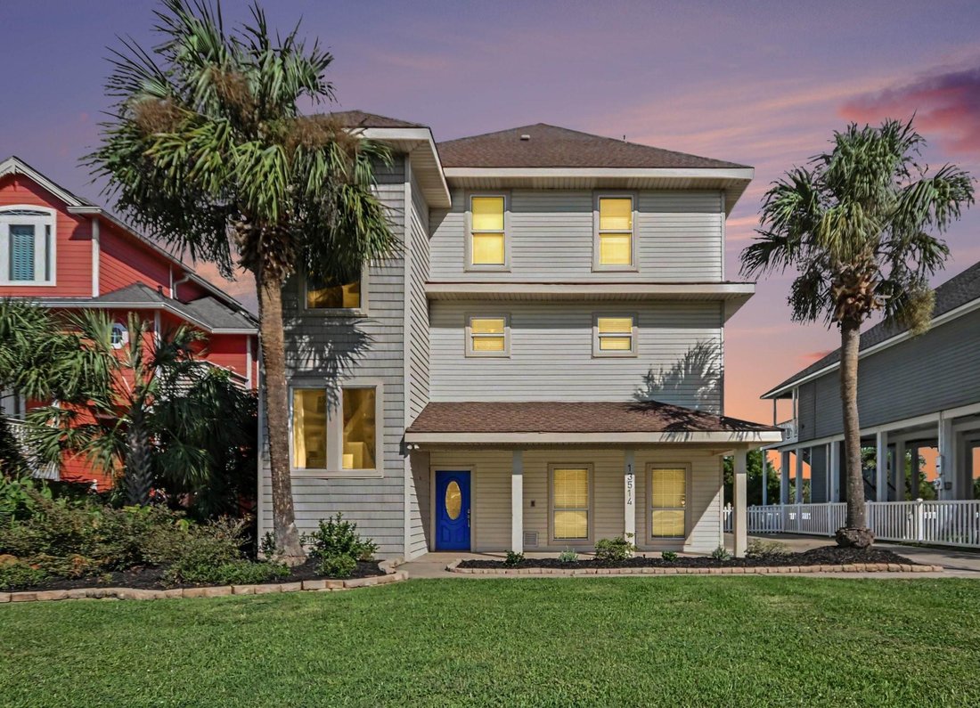 House in Galveston, Texas, United States 1 - 18998640