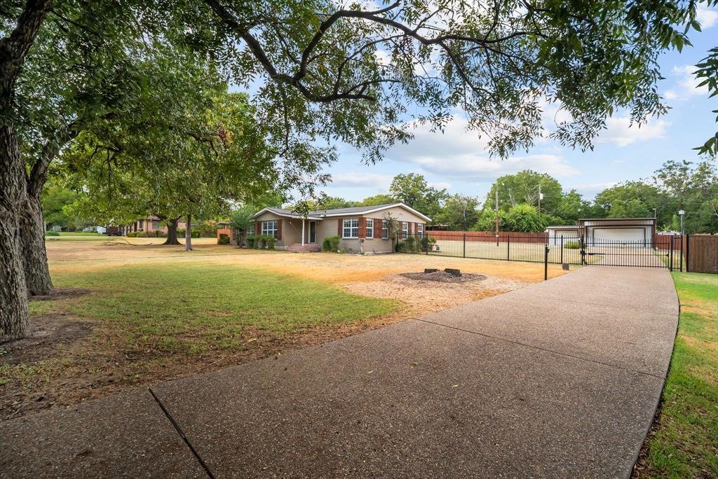 House in Weatherford, Texas, United States 2 - 18998628