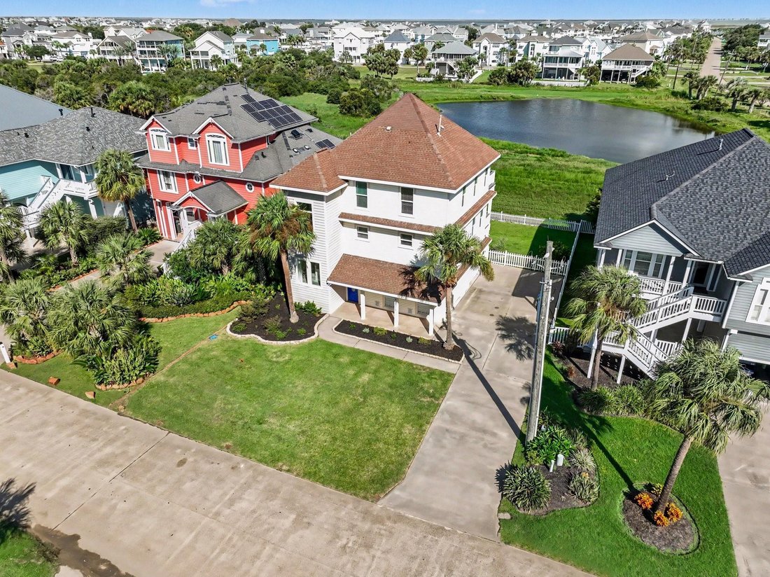 House in Galveston, Texas, United States 3 - 18998640