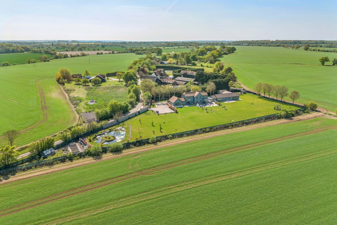 House in Beauchamp Roding, Abridge, England 2 - 15575941