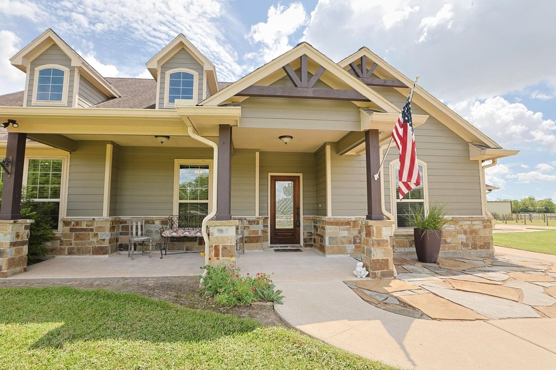 House in Alvin, Texas, United States 3 - 18998731