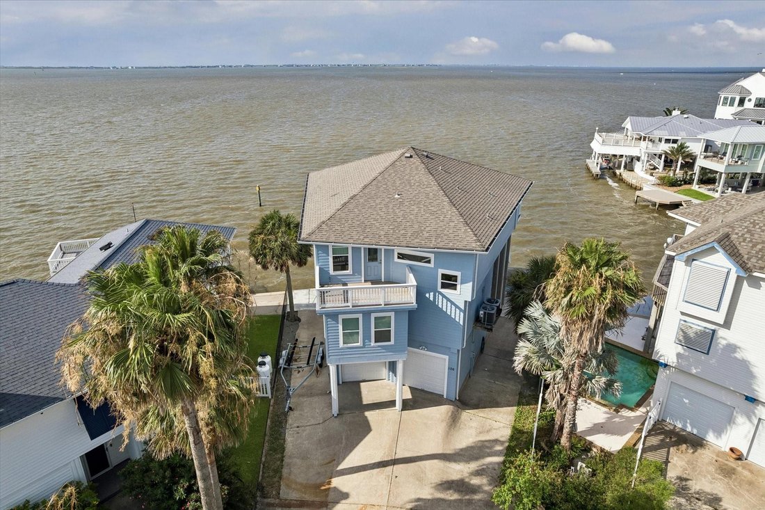 House in Galveston, Texas, United States 3 - 18998647