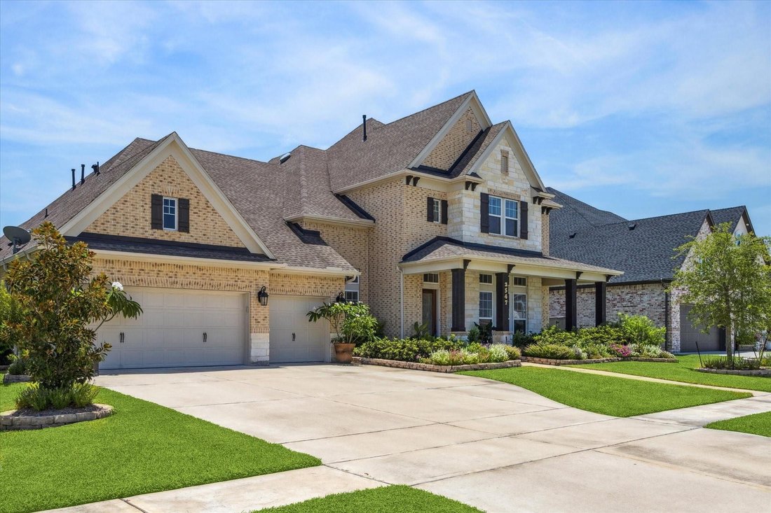 House in Friendswood, Texas, United States 3 - 18998712