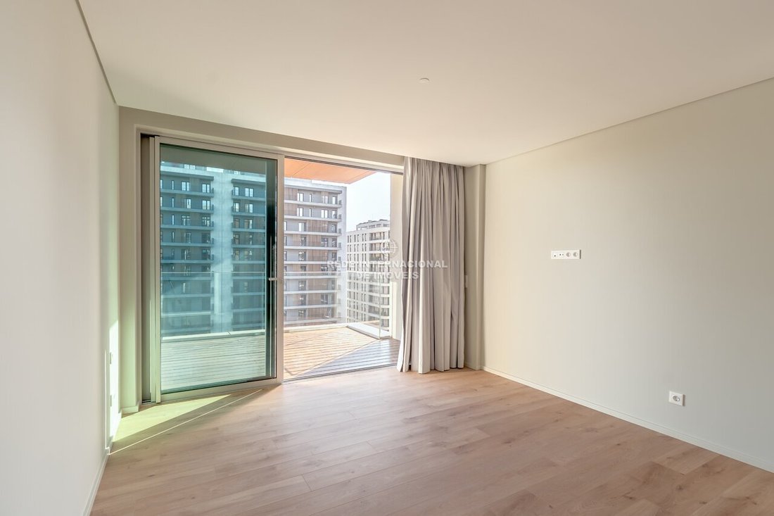 Apartment in Alges, Lisbon, Portugal 4 - 18999067