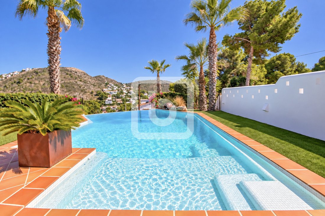 Villa in Moraira, Teulada, Valencian Community 3 - 18999072
