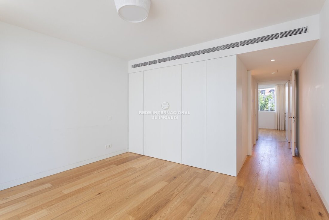 Apartment in Misericordia, Lisbon, Portugal 5 - 18999048
