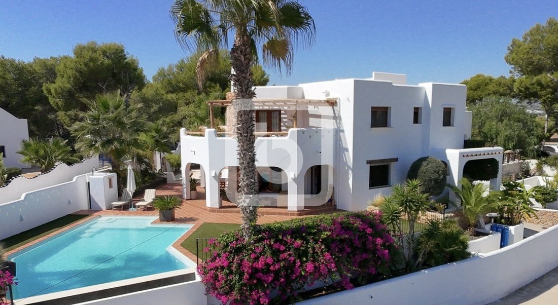 Villa in Moraira, Teulada, Valencian Community 4 - 18999072