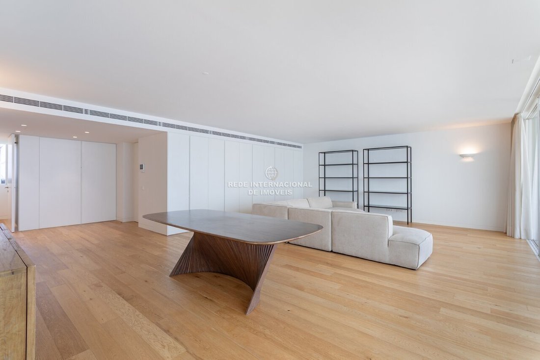 Apartment in Misericordia, Lisbon, Portugal 3 - 18999048