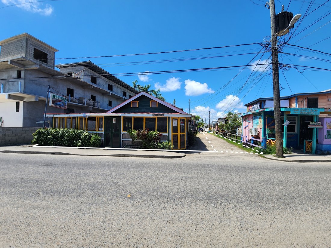 Placencia, Stann Creek District, Belize 2 - 18998992