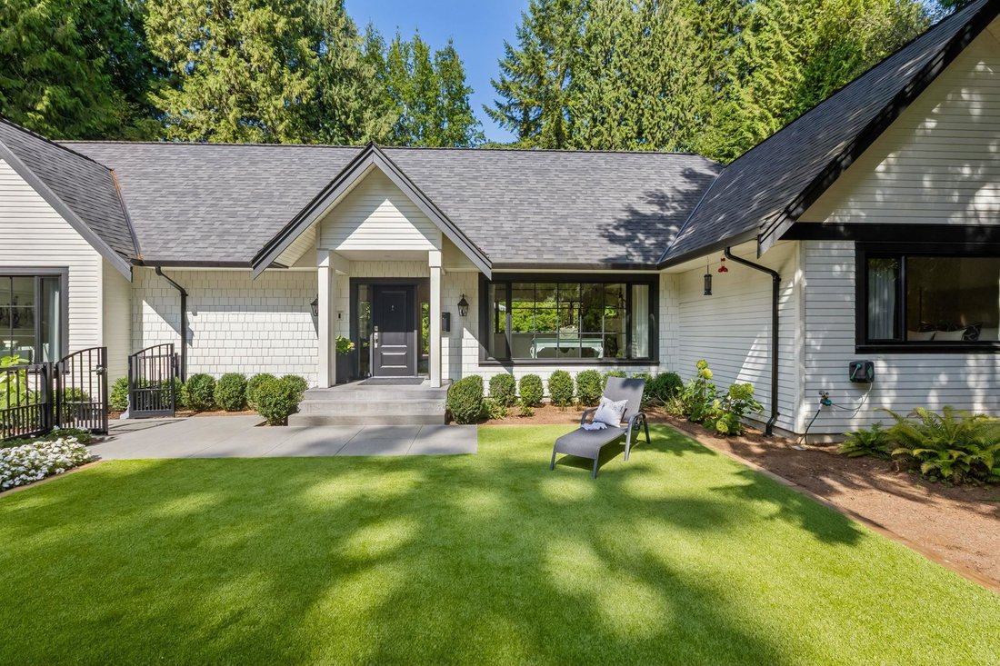 House in West Vancouver, British Columbia, Canada 1 - 18998955