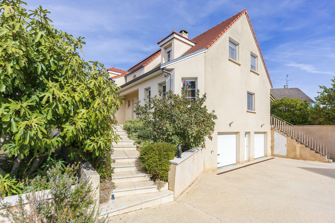House in Varois-et-Chaignot, Bourgogne – Franche-Comté, France 3 - 18998906