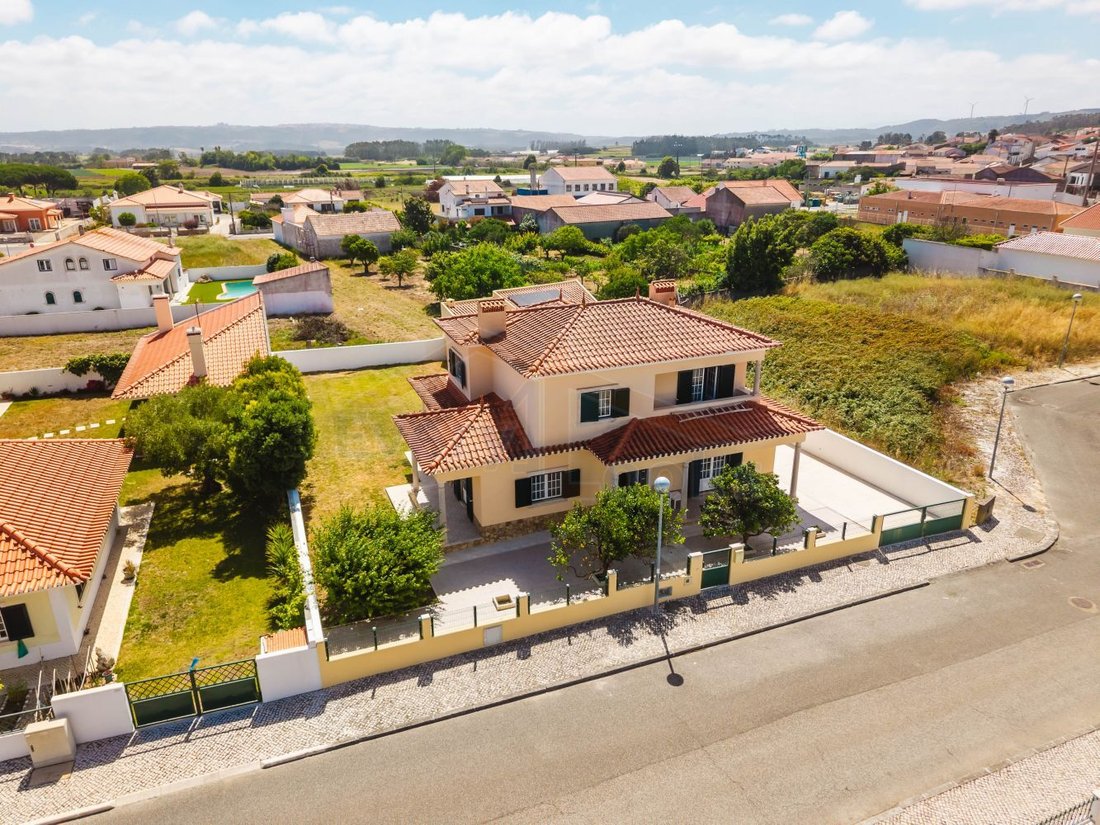 House in Olho Marinho, Leiria District, Portugal 4 - 18998852