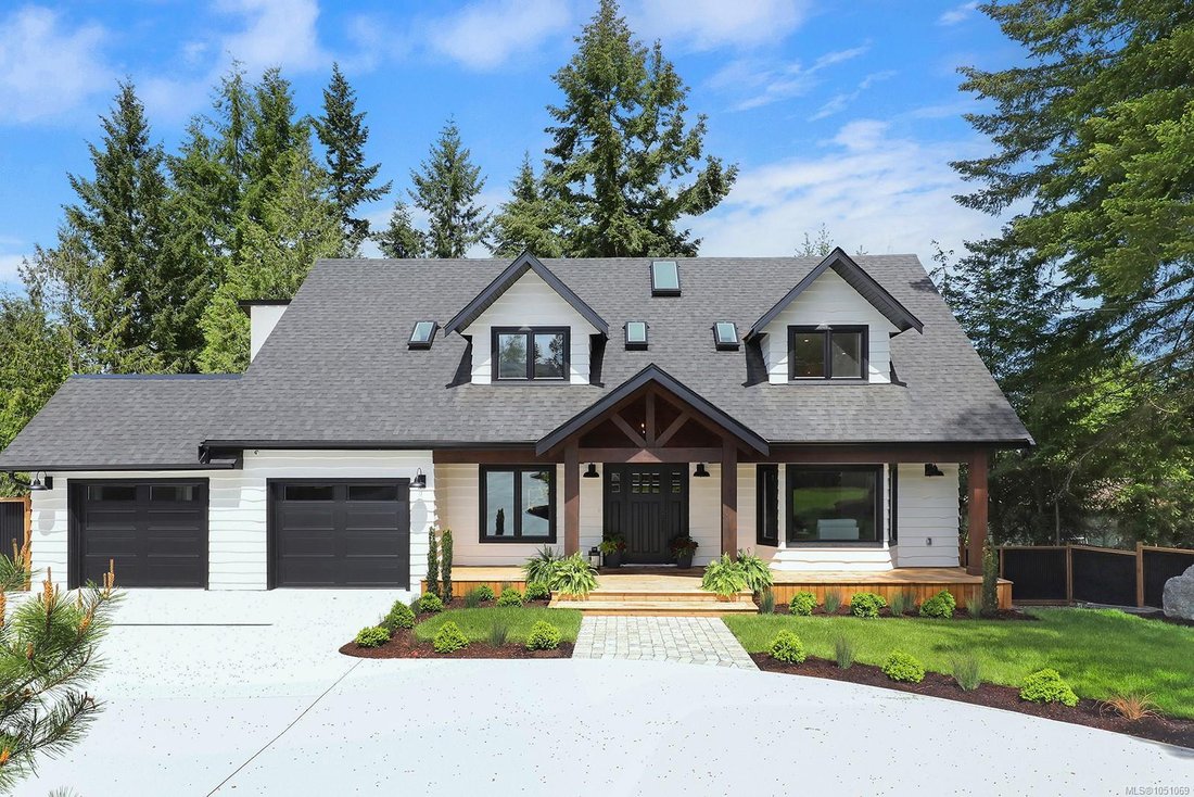 House in Qualicum Beach, British Columbia, Canada 2 - 18998979