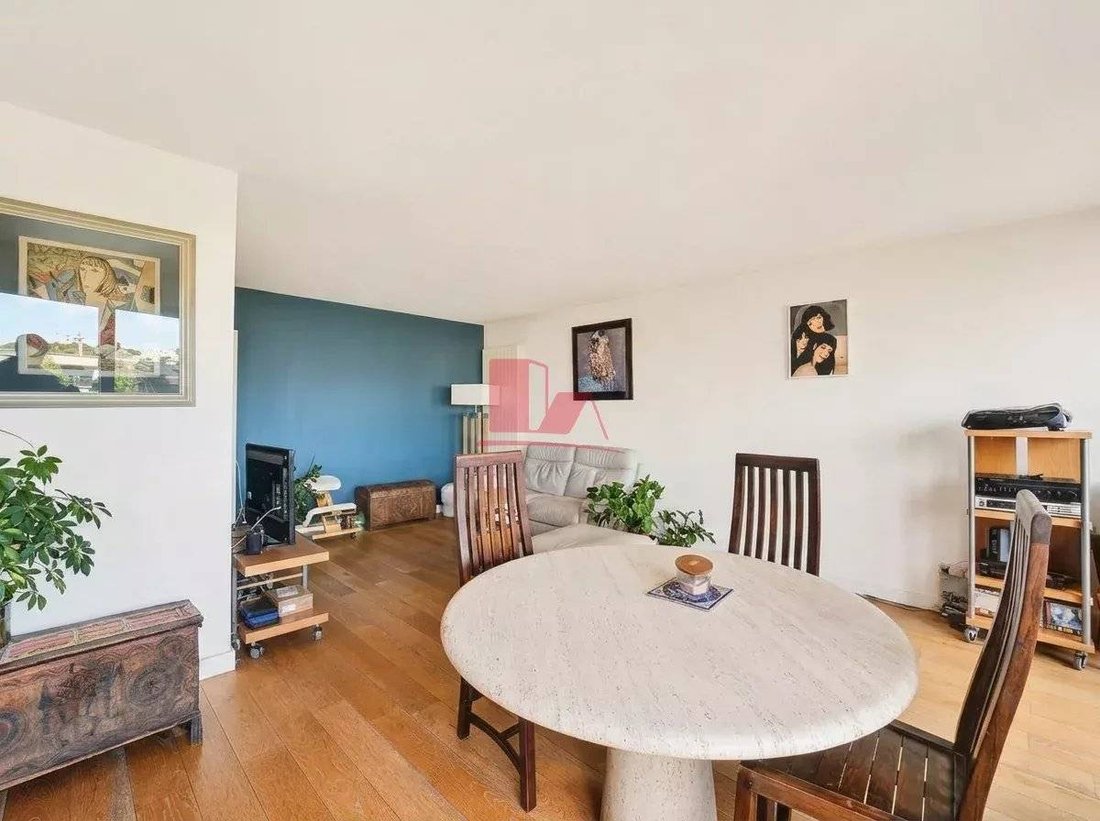 Country House in Espaces Jeunes, Issy-les-Moulineaux, France 4 - 18040990