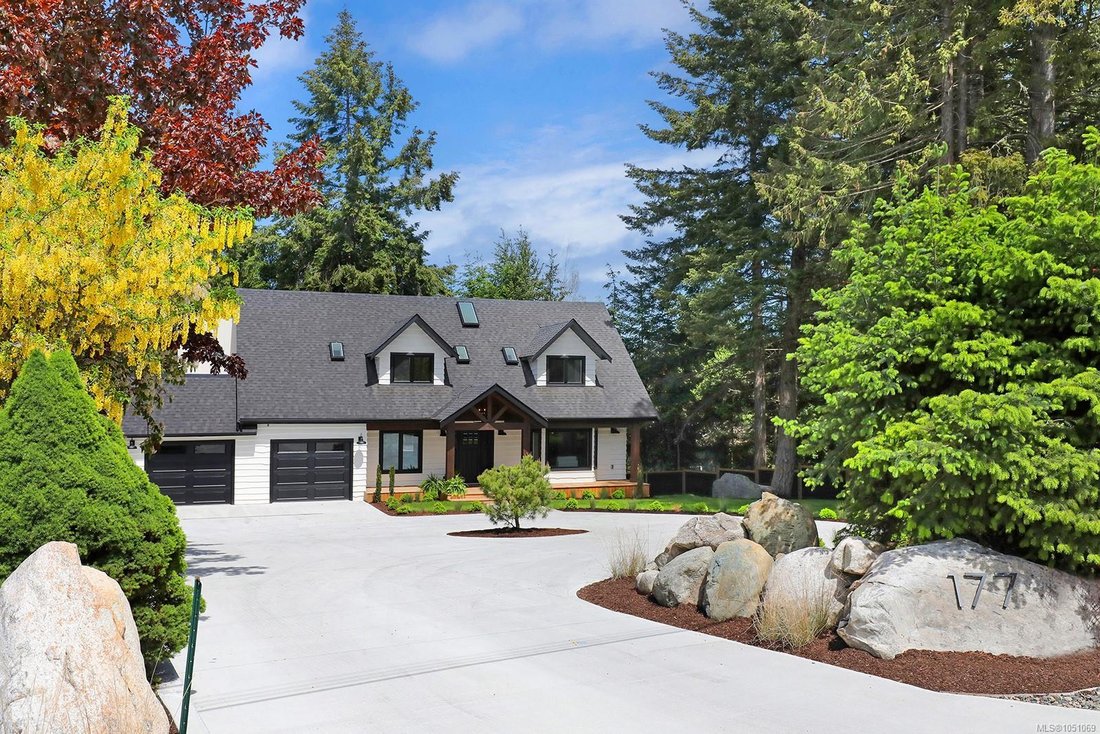 House in Qualicum Beach, British Columbia, Canada 3 - 18998979
