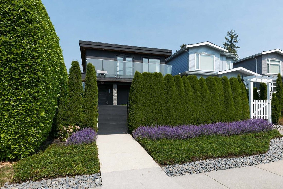 House in North Vancouver, British Columbia, Canada 2 - 18998986