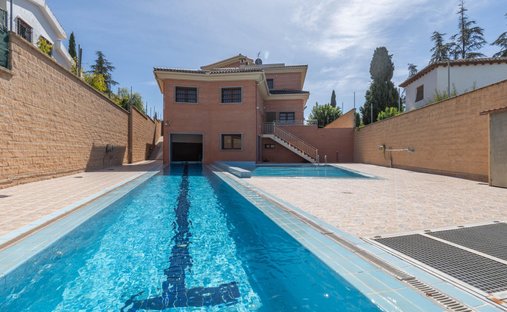Villa in Albolote, Andalusia, Spain 1