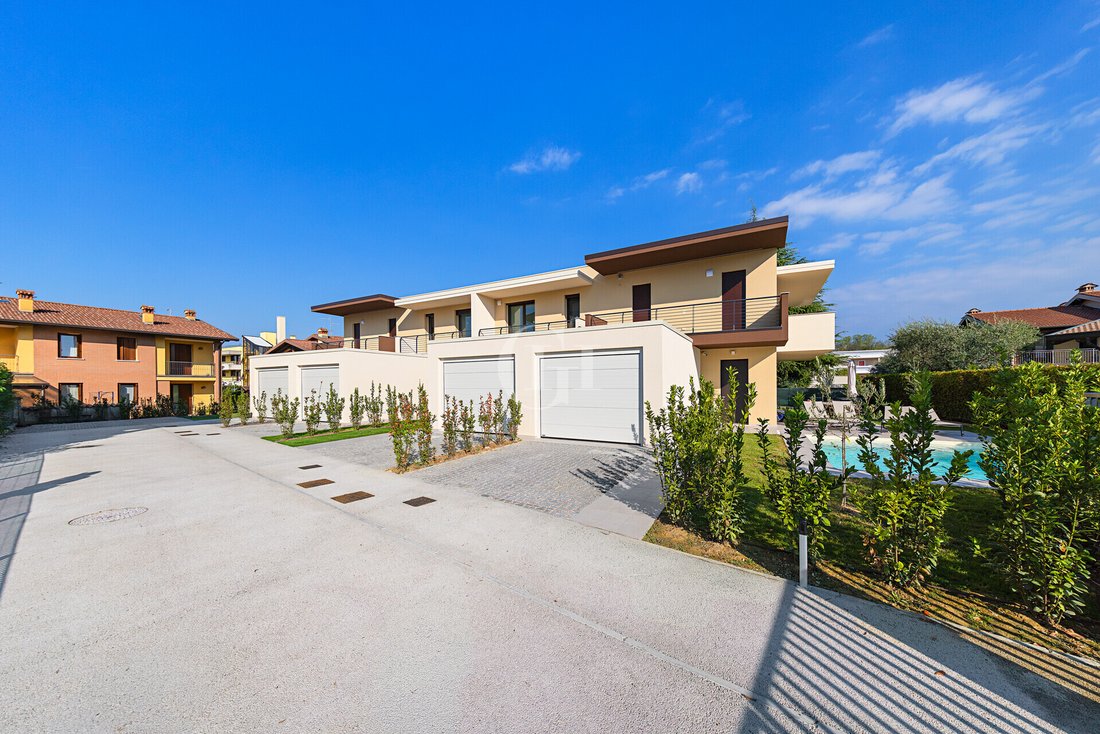 Apartment in Rivoltella, Desenzano del Garda, Lombardy 2 - 18999004