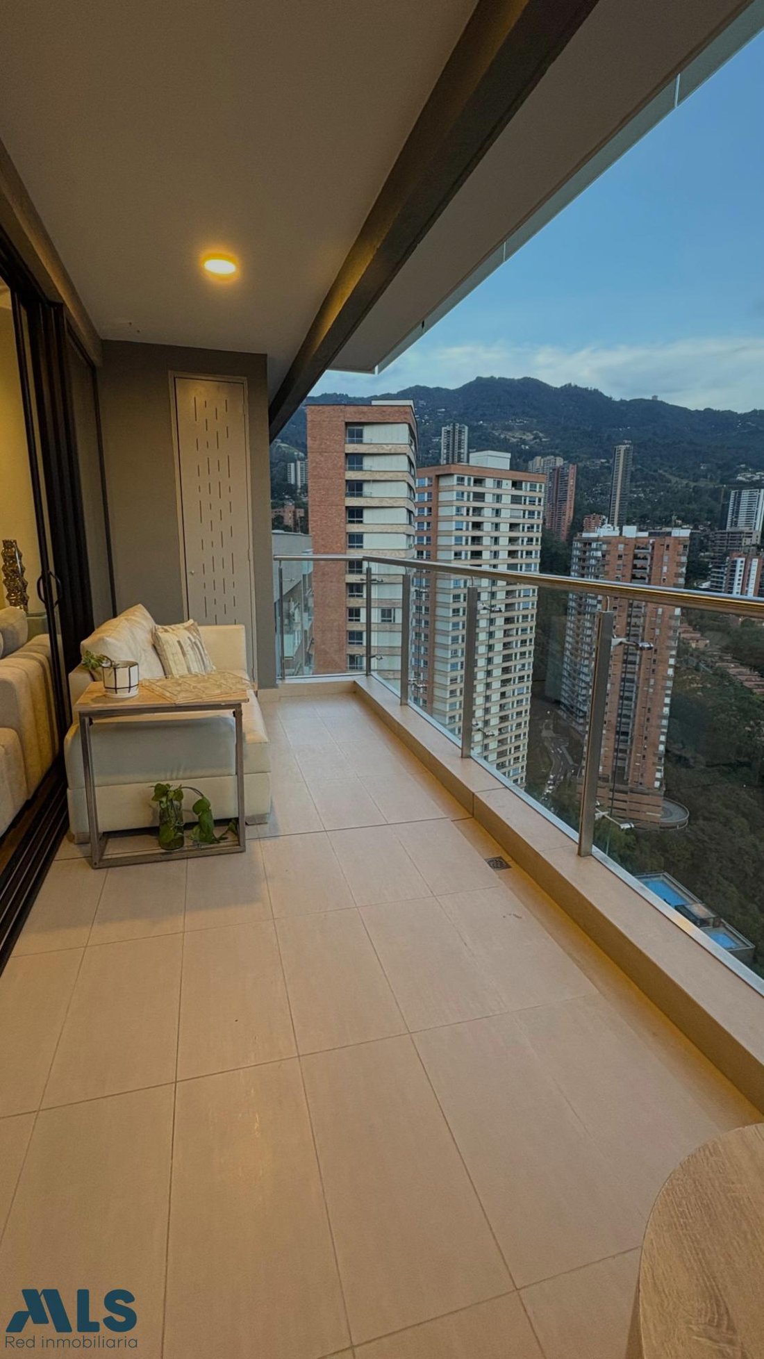 Apartment in Medellín, Antioquia, Colombia 2 - 18998810