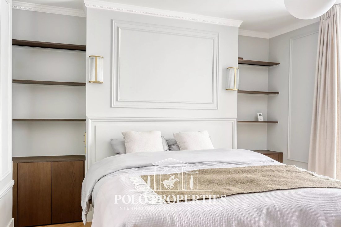 Apartment in Saint Philippe du Roule, Paris 8e Arrondissement, Paris 4 - 18998934