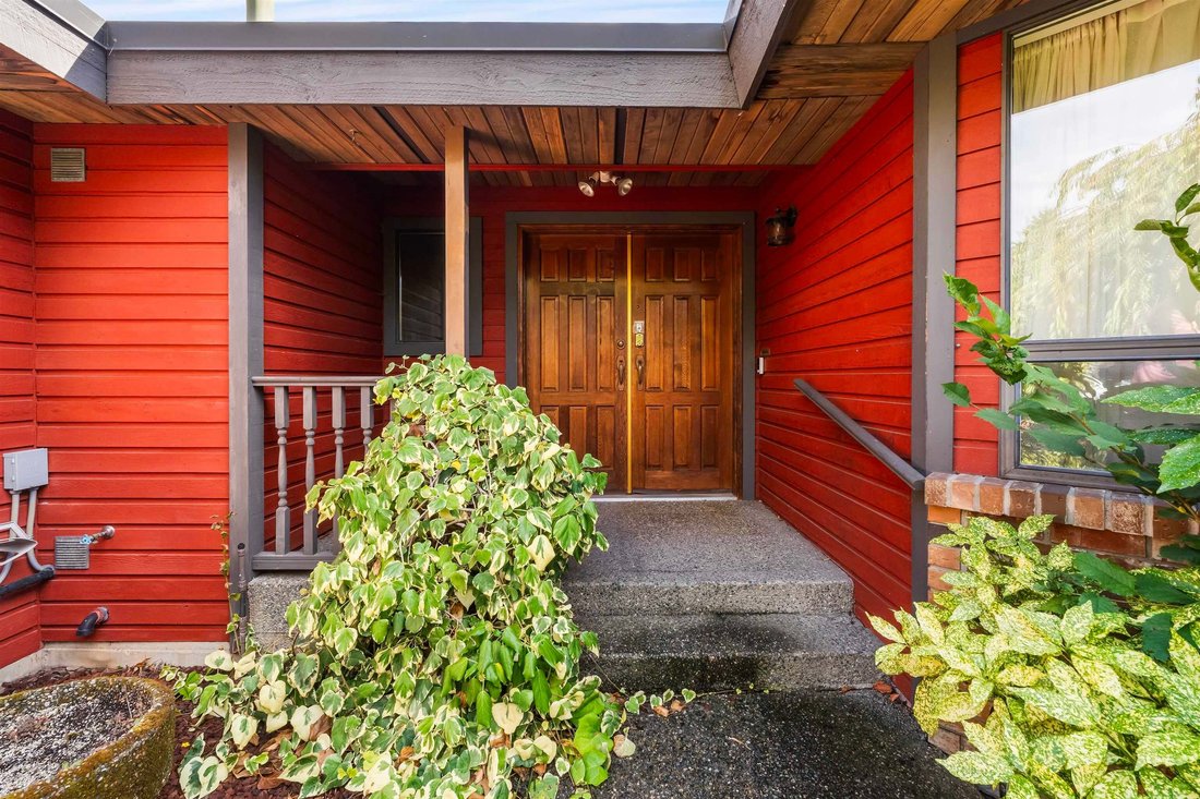 House in Surrey, British Columbia, Canada 5 - 18998961