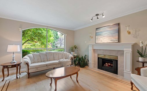 House in Surrey, British Columbia, Canada 1
