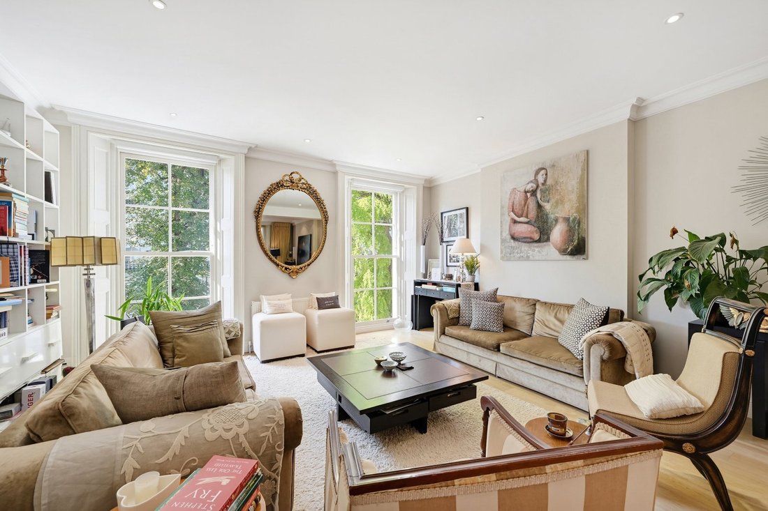 Apartment in Ladbroke Grove, Kensington And Chelsea, England 1 - 18998847