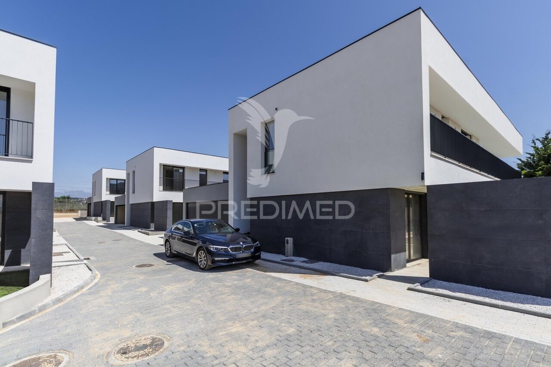 Haus in Loures, Lissabon, Portugal 2 - 14900844