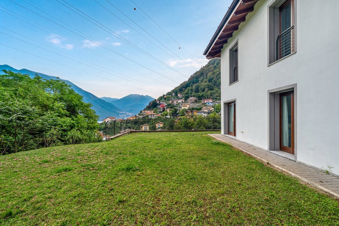 Villa in Muronico, Lombardy, Italy 3 - 18999705