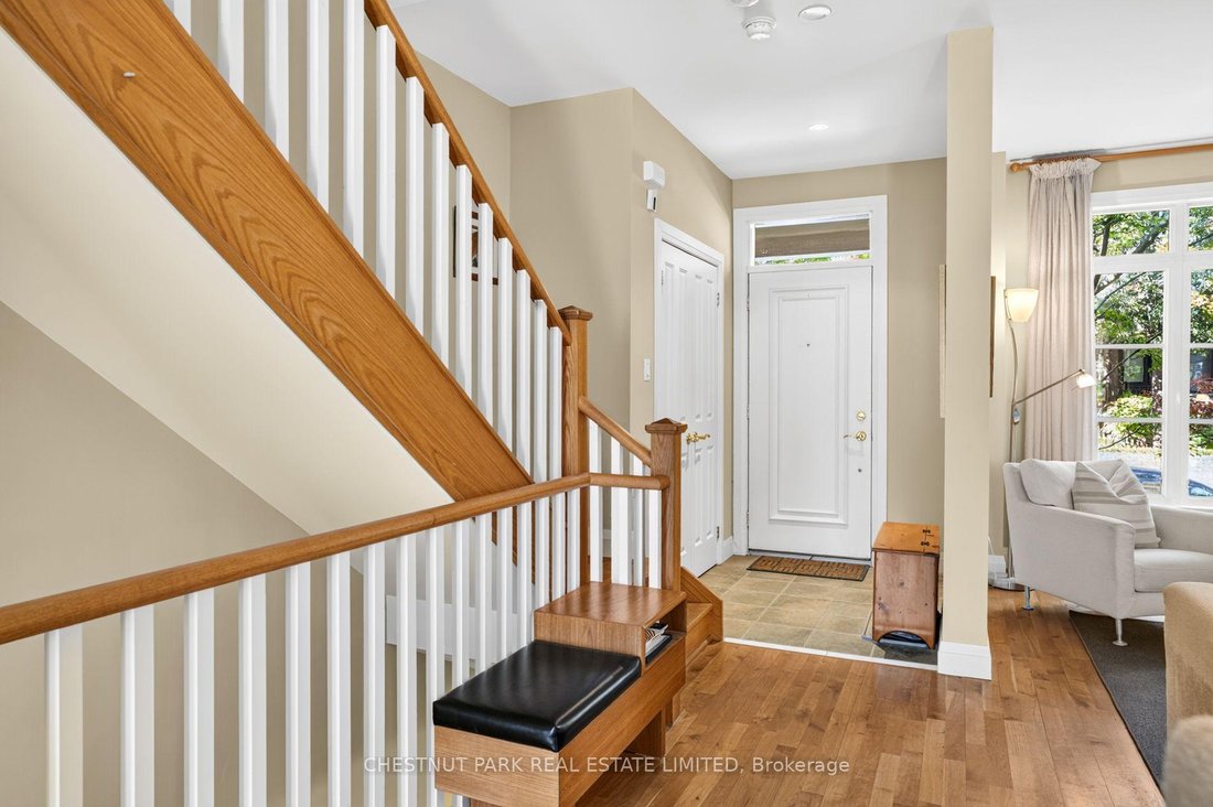 Condo in Toronto, Ontario, Canada 4 - 18999648
