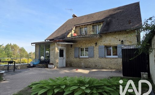 House in La Roche, Villebon-sur-Yvette, France 1