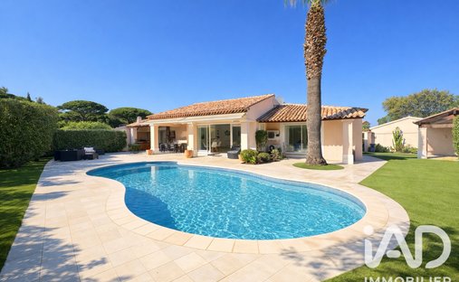 Casa en Nartelle-Noyer-Bellevue-bd de los Sardinaux, Sainte-Maxime, Francia 1