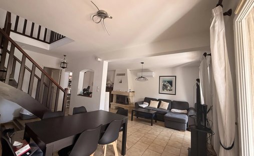 House in Le Village-L'Esperon, Sausset-les-Pins, France 1