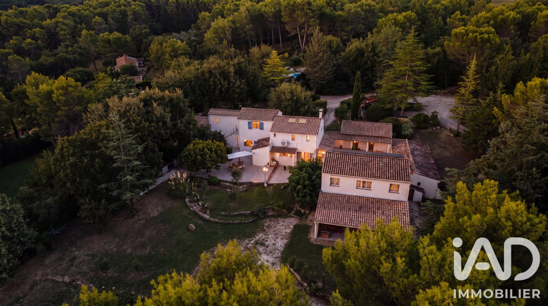 House in Apt, Provence-Alpes-Côte d'Azur, France 3 - 18999903