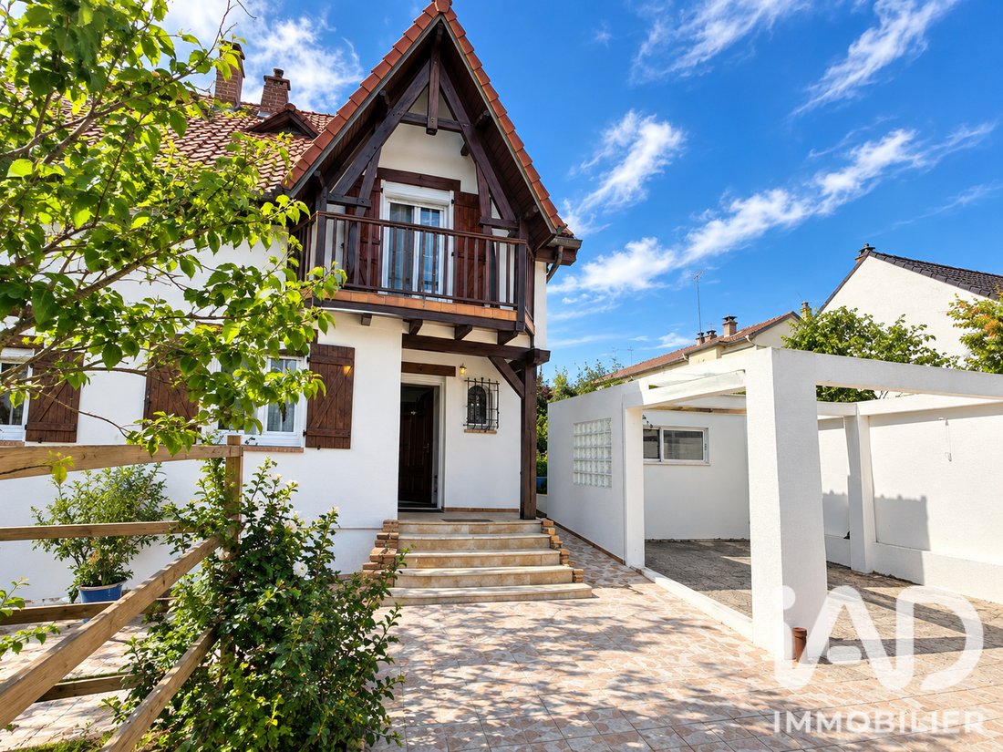 House in Chelles, Ile-de-France, France 1 - 18999905