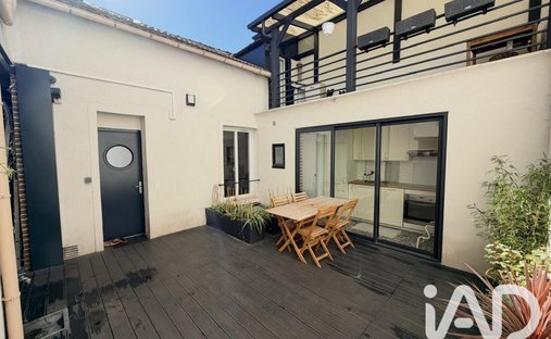 House in Centre Ville Est, Ivry-sur-Seine, France 1