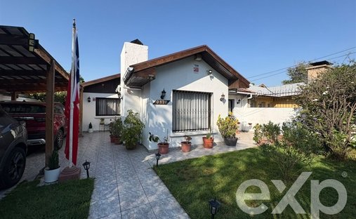 House in La Cisterna, Santiago Metropolitan Region, Chile 1