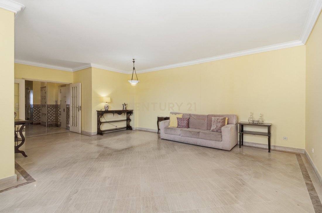 Apartment in Areeiro, Lisbon, Portugal 3 - 18999126