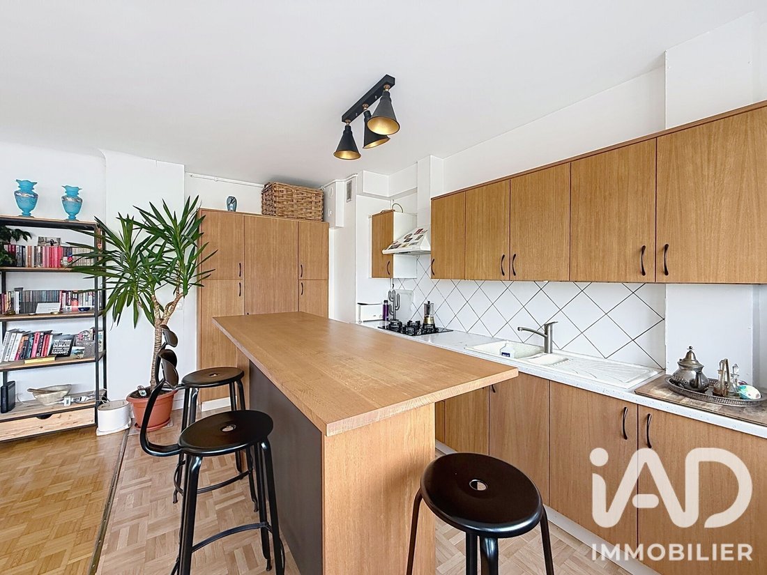Apartment in Grange Aux Belles-Terrage, Paris 10e Arrondissement, Paris 4 - 18999847