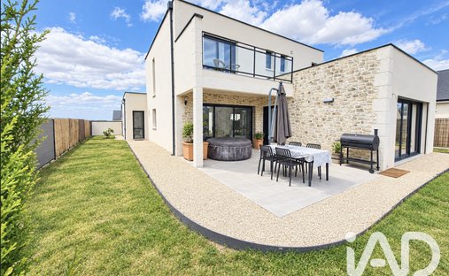 House in Villebarou, Centre-Val de Loire, France 1
