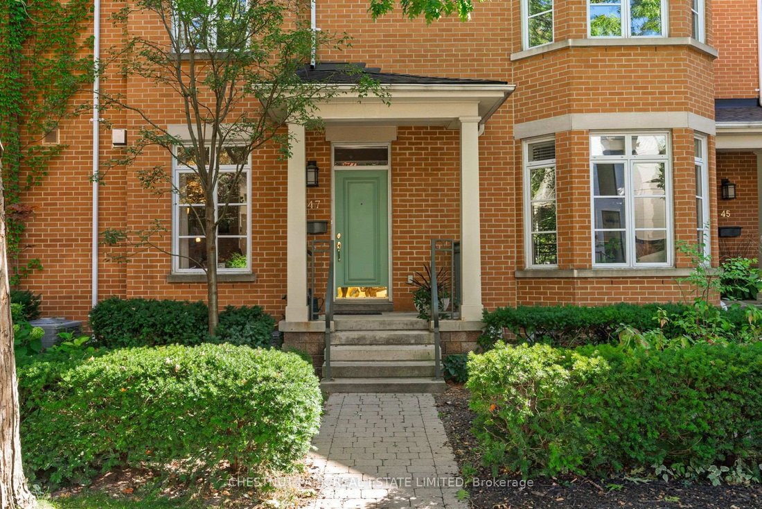 Condo in Toronto, Ontario, Canada 1 - 18999648
